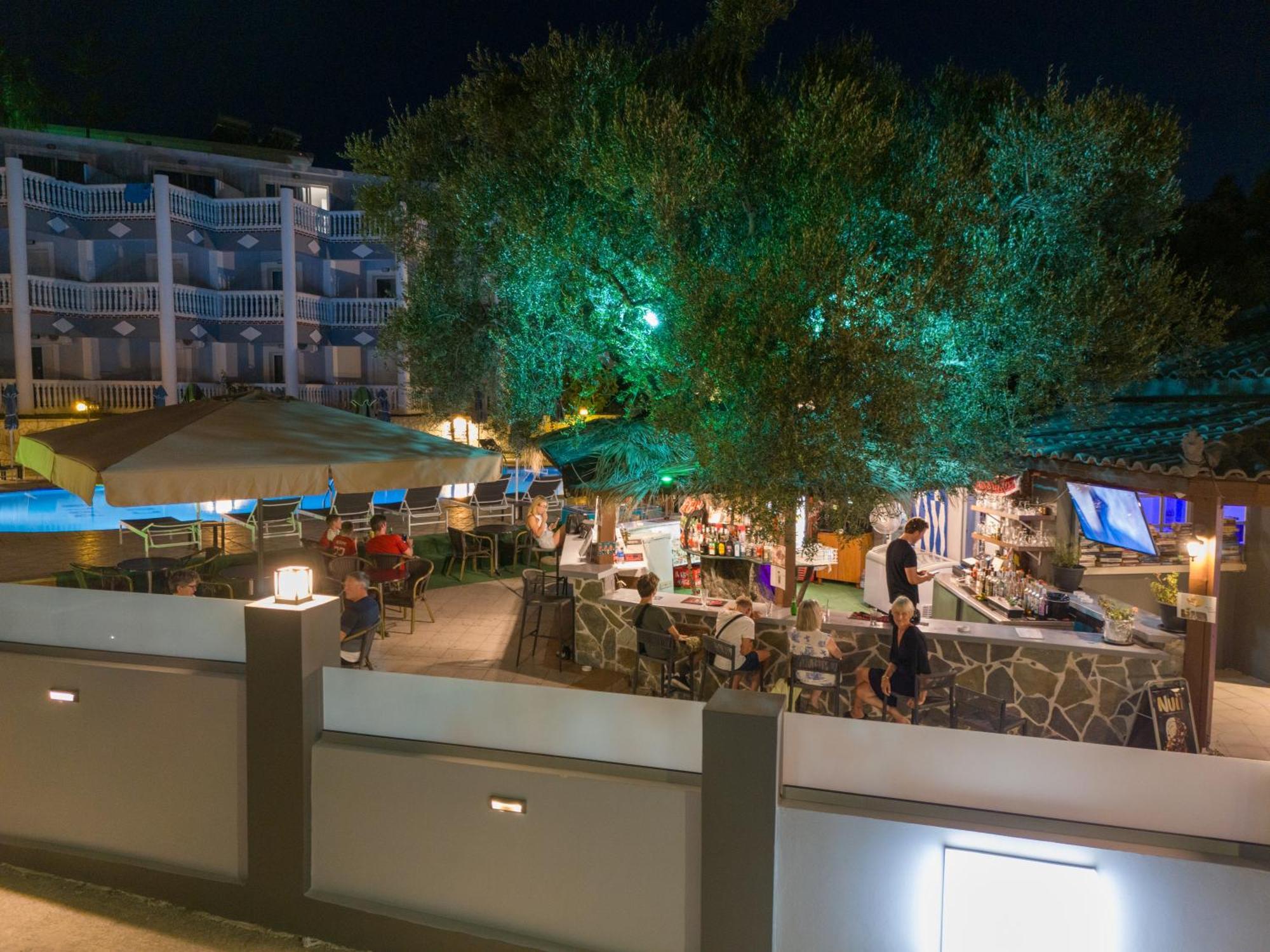 Callinica Hotel Tsilivi  Bagian luar foto