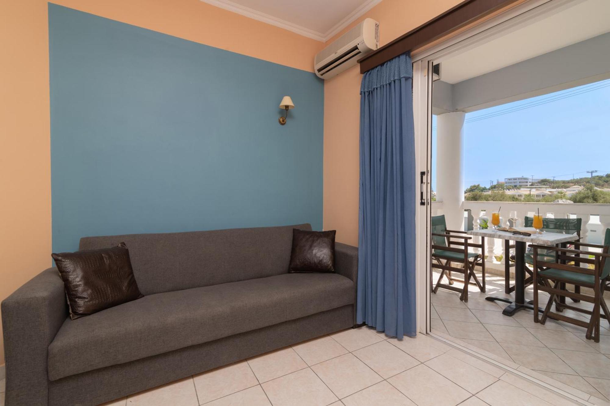 Callinica Hotel Tsilivi  Bagian luar foto